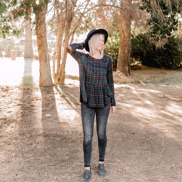 JODIFL brand new plaid lightweight sweater - Picture 3 of 7